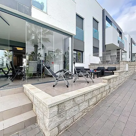 Oasis Viii Punta Prima 3023 Torrevieja