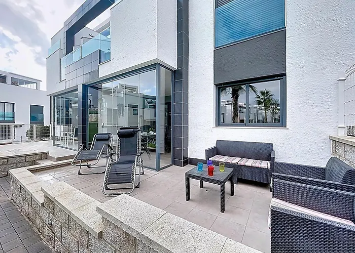 Oasis Viii Punta Prima 3023 * Torrevieja